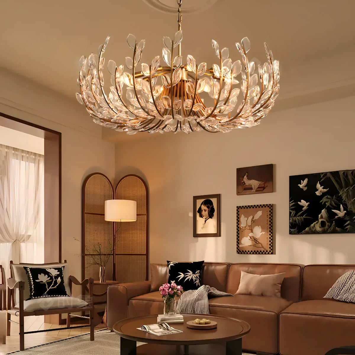 Regent 8 Light Chandelier 32“