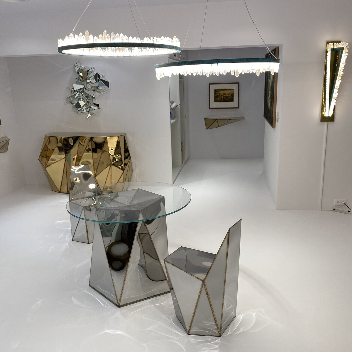 Modern Style Rings Brass & Natural Quartz Crystal Chandelier in Brass/Black Finish - 1 Tier / D23.6" * H4"BrassWarm Lightbriglamps