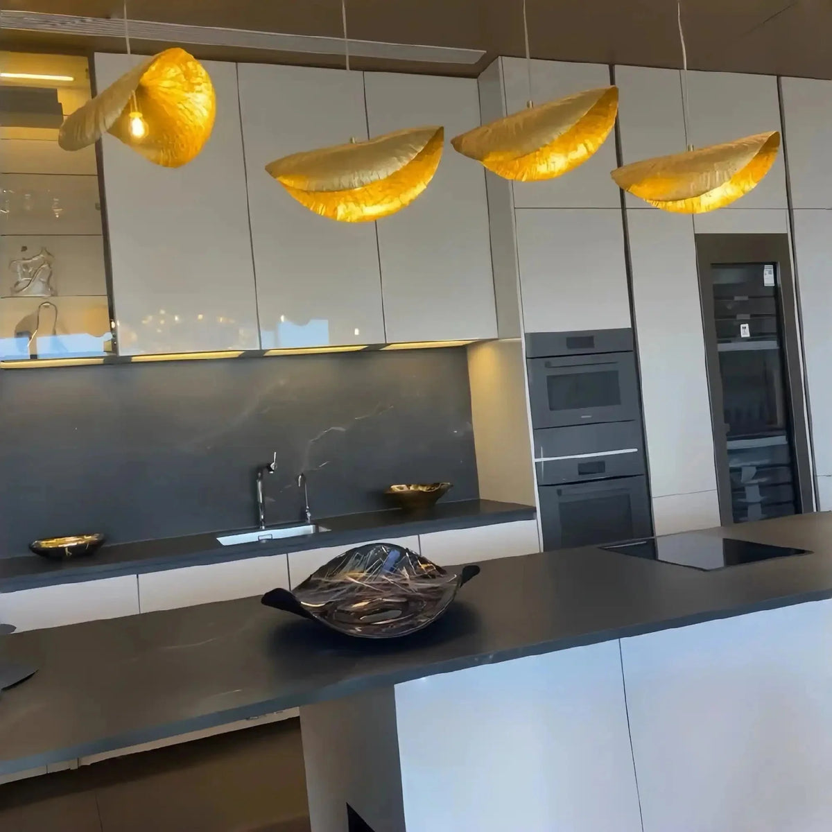 Postmodern Withered Leaf Parlor Pendant Lighting Fixture in Brass - Brig Lighting