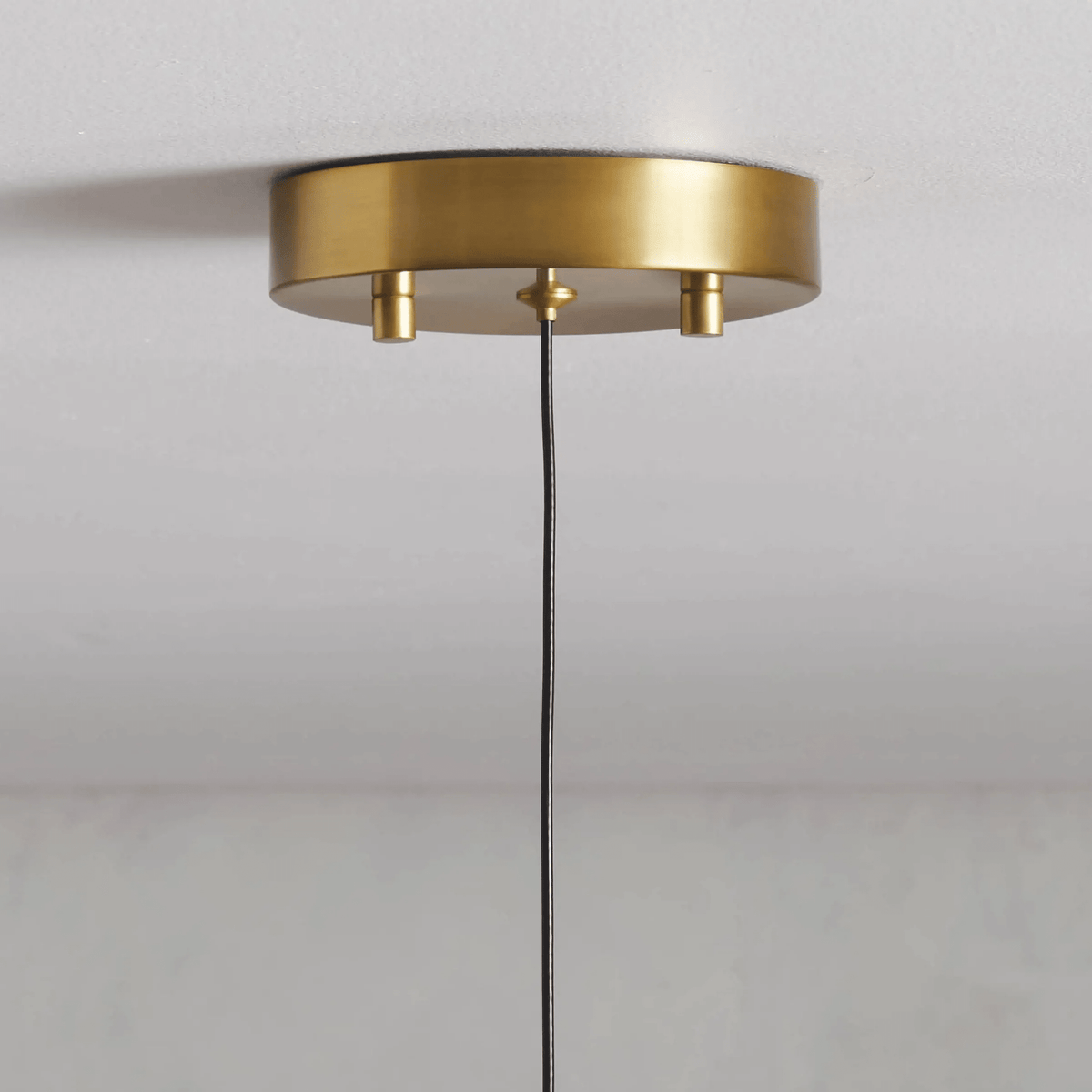 Soltaire Modern Pendant 13"H - briglamps